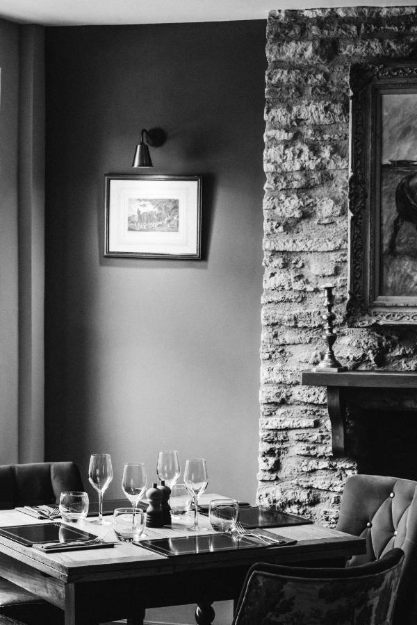 Cat And Custard Pot Inn Shipton Moyne Eksteriør bilde